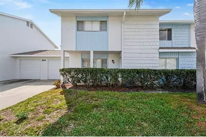 6490 Cape Hatteras Way NE #4, Saint Petersburg, FL 33702 - Photo 1
