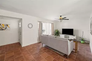 6490 Cape Hatteras Way NE, Saint Petersburg, FL 33702 - Photo 3