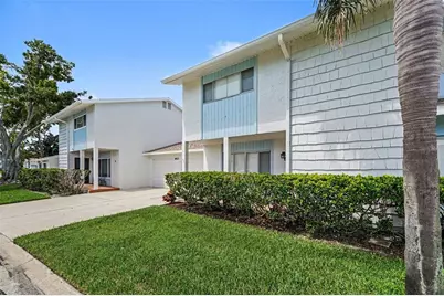 6490 Cape Hatteras Way NE #4, Saint Petersburg, FL 33702 - Photo 5