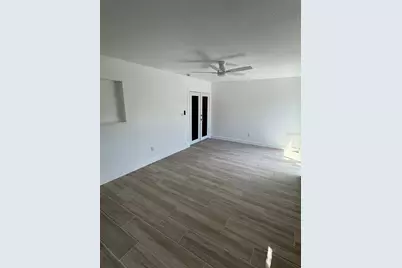 8201 Riverside Drive NE, Saint Petersburg, FL 33702 - Photo 23
