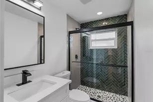 8201 Riverside Dr NE, Saint Petersburg, FL 33702 - Photo 13