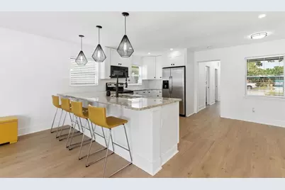 3916 Iowa Avenue W, Tampa, FL 33616 - Photo 9