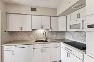 2455 Finlandia Ln, Clearwater, FL 33763 - Photo 15