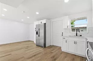 7516 Robindale Rd, Tampa, FL 33619 - Photo 13