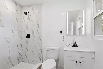 7516 Robindale Road, Tampa, FL 33619 - Photo 17