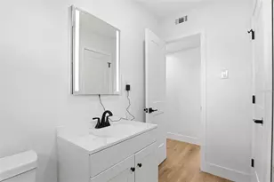 7516 Robindale Rd, Tampa, FL 33619 - Photo 21