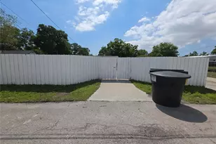 725 43rd Ave N, Saint Petersburg, FL 33703 - Photo 19