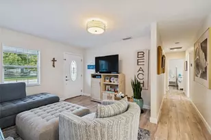 4724 W Wallcraft Ave, Tampa, FL 33611 - Photo 5