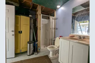 8740 N Tangerine Place, Tampa, FL 33617 - Photo 17