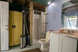 8740 N Tangerine Pl, Tampa, FL 33617 - Photo 17