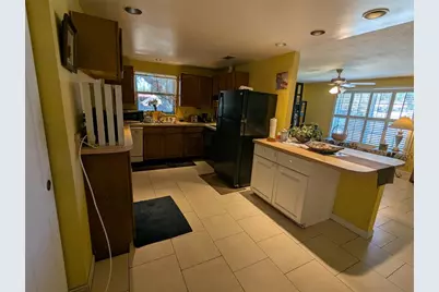 8740 N Tangerine Place, Tampa, FL 33617 - Photo 7