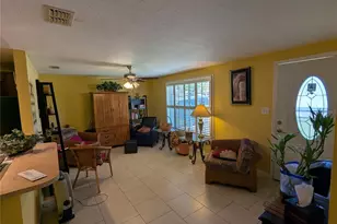 8740 N Tangerine Pl, Tampa, FL 33617 - Photo 5