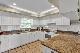 2910 Appling Woods Pl, Plant City, FL 33565 - Photo 23