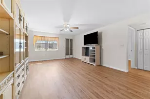 1950 59th Ave N, Saint Petersburg, FL 33714 - Photo 7