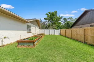 2524 Victarra Cir, Lutz, FL 33559 - Photo 25