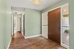 2524 Victarra Cir, Lutz, FL 33559 - Photo 9