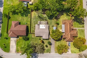 2524 Victarra Cir, Lutz, FL 33559 - Photo 5