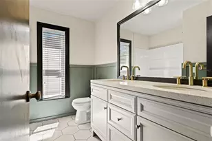 2524 Victarra Cir, Lutz, FL 33559 - Photo 21