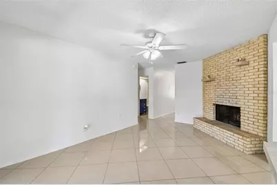 13635 Berkshire Court, Grand Island, FL 32735 - Photo 9