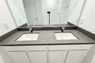 35629 Kinsey Pt, Zephyrhills, FL 33541 - Photo 45