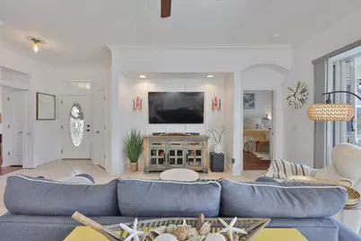 1045 Emerald Dunes Drive, Sun City Center, FL 33573 - Photo 13