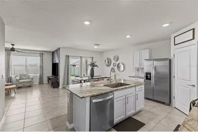 31455 Penny Surf Loop, Wesley Chapel, FL 33545 - Photo 7