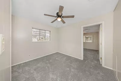 2423 Auburn Street S, Saint Petersburg, FL 33712 - Photo 11