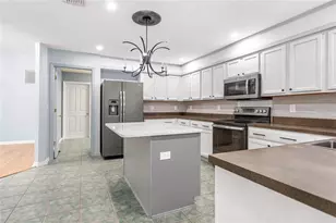 27012 Sea Breeze Way, Wesley Chapel, FL 33544 - Photo 5