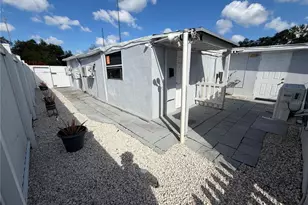 126 Miami Gardens Rd, West Park, FL 33023 - Photo 15