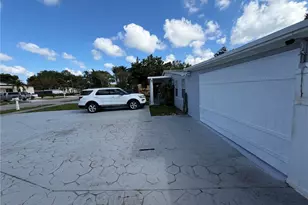 126 Miami Gardens Rd, West Park, FL 33023 - Photo 5