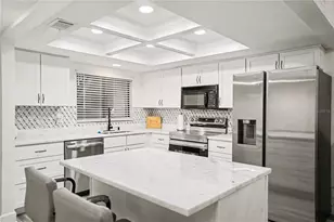 9802 Lombard Ct, Tampa, FL 33618 - Photo 11