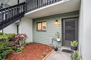 9802 Lombard Ct, Tampa, FL 33618 - Photo 5