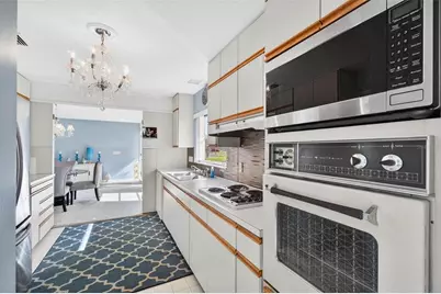 10100 Commodore Drive, Seminole, FL 33776 - Photo 11