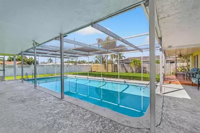 10100 Commodore Drive, Seminole, FL 33776 - Photo 33