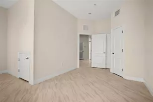 140 Brightwater Dr, Clearwater Beach, FL 33767 - Photo 29