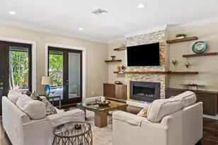 3211 W Bay Villa Ave, Tampa, FL 33611 - Photo 3