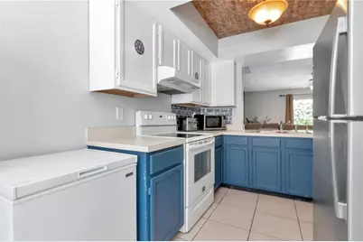 14053 Notreville Way, Tampa, FL 33624 - Photo 7