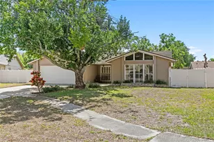 6404 Heathermoor Ct, Tampa, FL 33634 - Photo 3