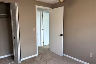 1008 Lady Guinevere Dr, Valrico, FL 33594 - Photo 19
