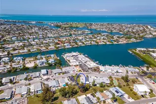 441 63rd St, Holmes Beach, FL 34217 - Photo 35