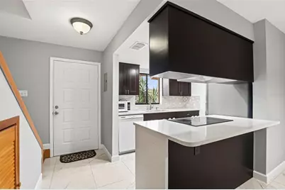 3919 Pine Limb Court, Tampa, FL 33614 - Photo 5