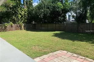 4913 Rockledge Cir, Tampa, FL 33624 - Photo 35