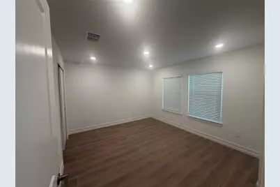 1427 W Chestnut Street, Tampa, FL 33607 - Photo 5