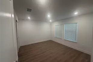 1427 W Chestnut St, Tampa, FL 33607 - Photo 5