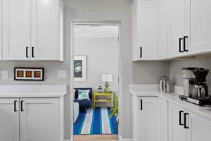 262 30th St N, Saint Petersburg, FL 33713 - Photo 15