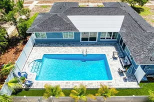 262 30th St N, Saint Petersburg, FL 33713 - Photo 1