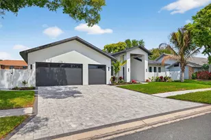 14447 Mark Dr, Largo, FL 33774 - Photo 1