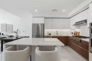 400 Central Ave, Saint Petersburg, FL 33701 - Photo 5