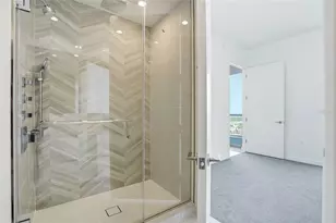 400 Central Ave, Saint Petersburg, FL 33701 - Photo 33