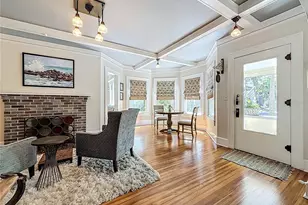 315 8th Ave NE, Saint Petersburg, FL 33701 - Photo 5